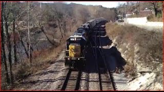 preview picture of video 'Railfanning the Clinchfield Railroad: Mixed manifest in Downtown Spruce Pine nc'