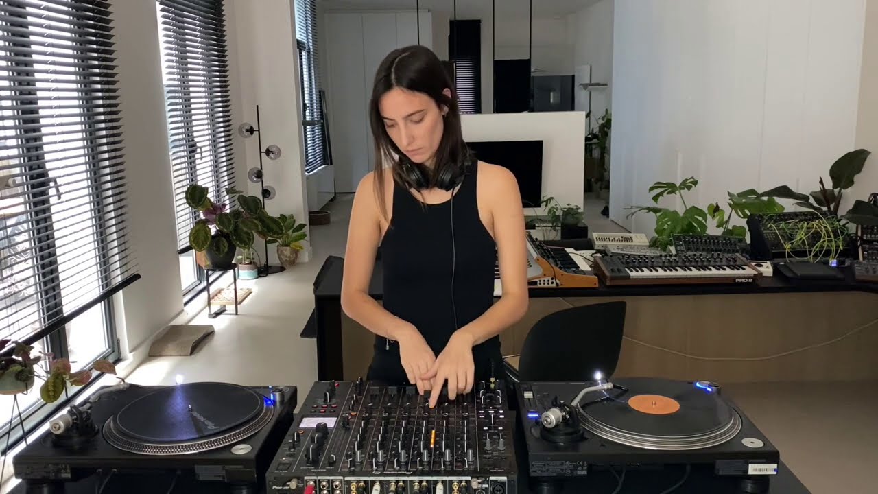 Amelie Lens - Live @ Home 2020