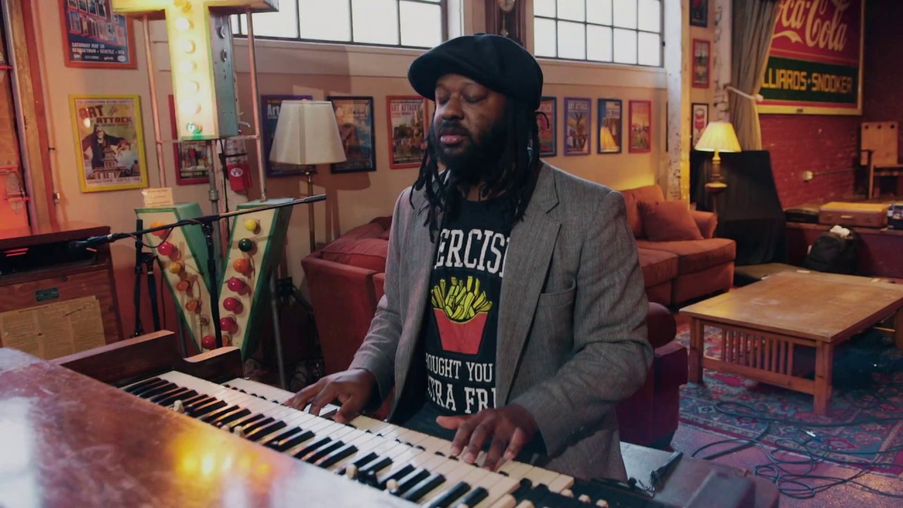 Art Zone: Delvon Lamarr Organ Trio Performs 'Shortcake'