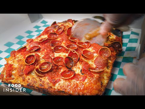 老Greg's Pizza Pop-Up上的一年之久的蘇式麵糰比薩在幾分鐘內售罄。 (The Year-Old Sourdough Pizza Selling Out In Minutes At Old Greg's Pizza Pop-Up)