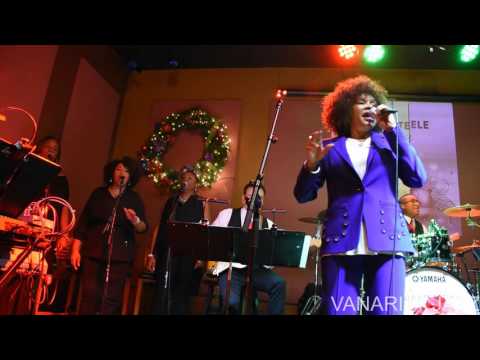 Ronee Marting doing If I Were Your Woman at the Terry Steele show.