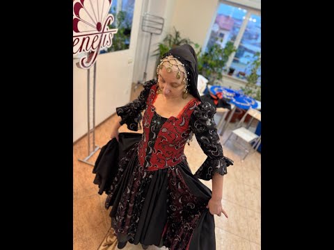 Costum în stil spaniol P 0476A - video 2