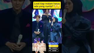 Download lagu Lesti reveals what she does every night with billiards #lestikejora #rizkybillar #leslarstory #short mp3