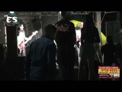 Banda MD6 animando com a música "Gatinha Assanhada" no palco secundário da festa da ExpoAgro