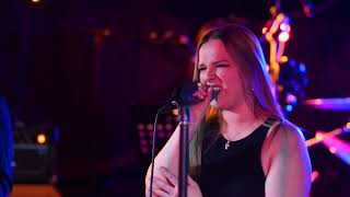 Video Meadow Street - Soumračný déšť