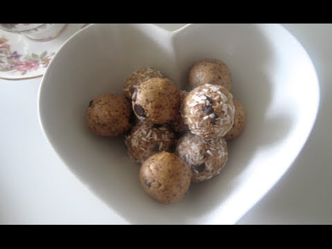 How to Make No Bake 4 Ingredient Peanut Butter Protein Balls | UK Dietitian Nichola Whitehead