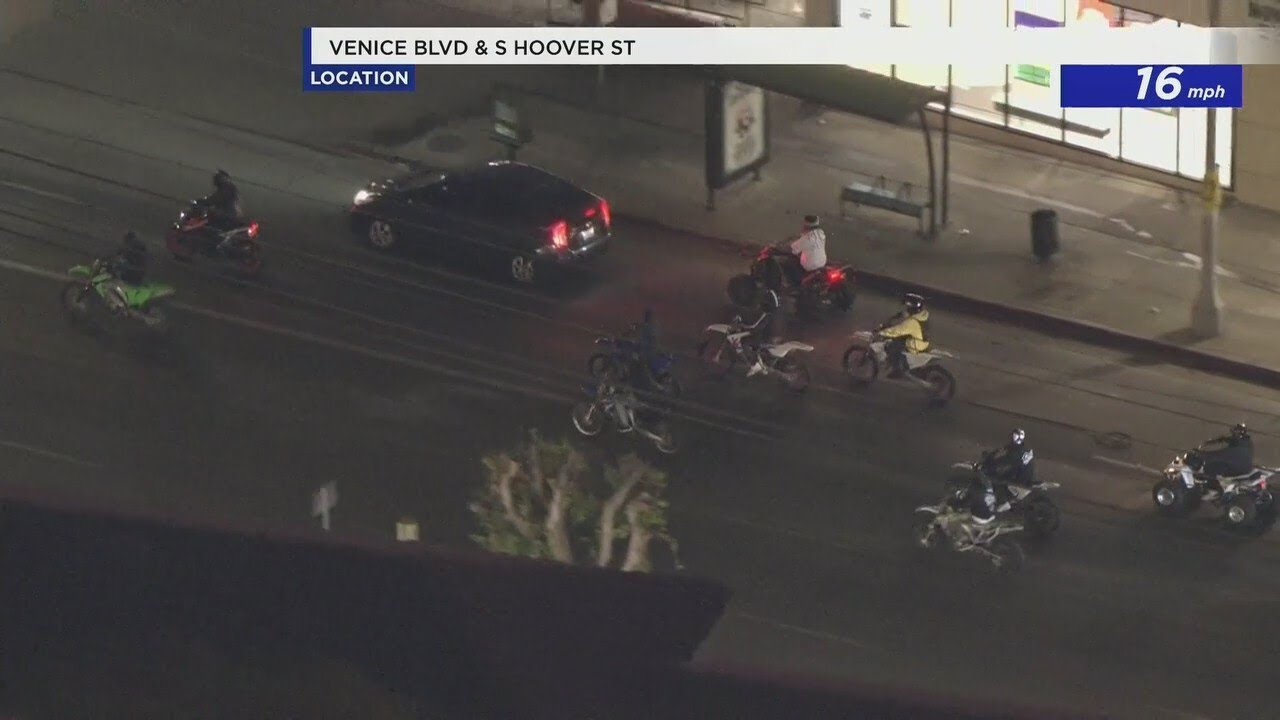 LA bike chase: Drivers evade police