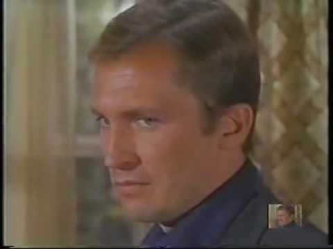 Les Envahisseurs avec Emmanuel Macron dans le rôle de David Vincent 01 05 2017