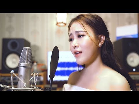 Thể hiện bởi Ý Linh