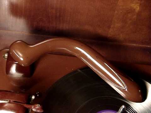 I'm sorry dear by The Capitol Jazzmen 1942 played on a 1946  Farnsworth radio record player