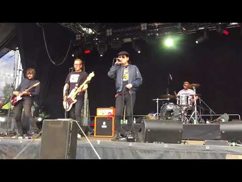 Pää Kii ja Otto: Rakkaus Repii Meidät Kappaleiksi Taas