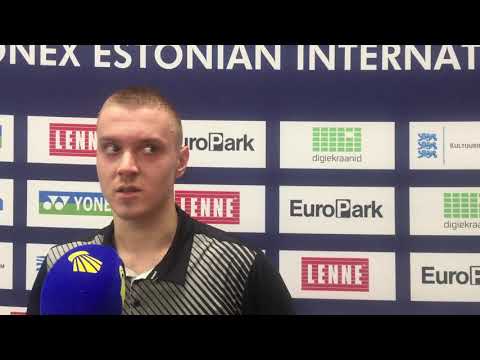 Bosniuk through to the second round