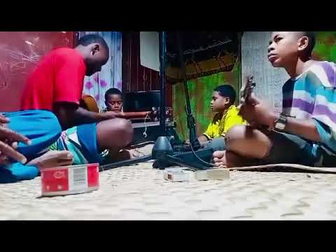 Solegi Yau Voli (Cover) ~ Senisaqiwa Brothers