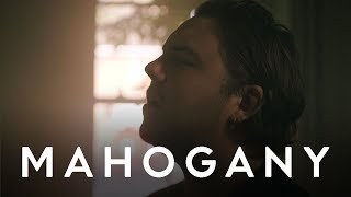 Saint Raymond - One More Night &amp; Carried Away | Mahogany Session