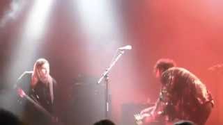 Hanni El Khatib Loved One (live)