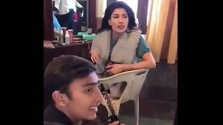 Mehwish Hayat Singing "zindagi" song With Her Team