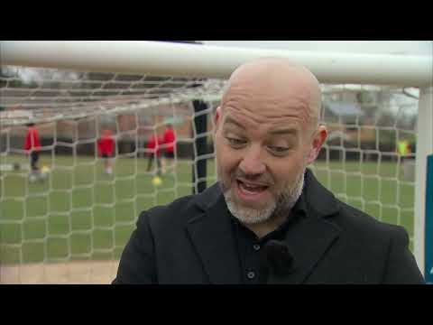 Bracknell Town Football Club sponsors Ukrainian refugee to train with their team | 5 News