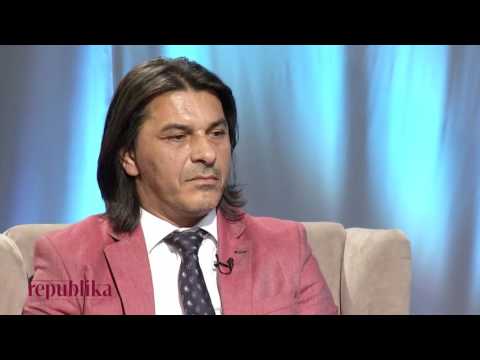 Republika  :  Ismet Kryeziu,Florian Dushi,Adnan Rrustemi