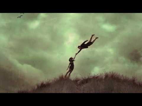 JULIO  -  VUELA LEJOS II