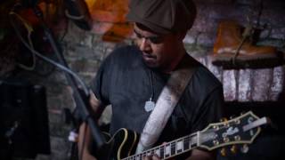 Download lagu Aray Daulay & The Island Souls 'Angel' Live at The Orchard Bali mp3