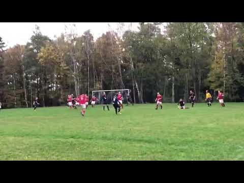 Torwartpatzer nach einem Schuss von Kevin Kohl gegen FV Morbach |||