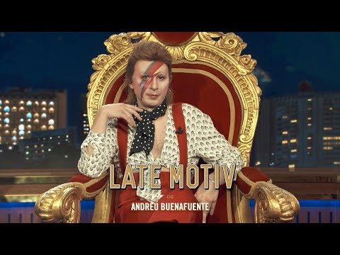 LATE MOTIV - Berto Romero es David Bowie en “Cantantes Muertos” | #LateMotiv405