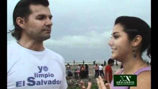 preview picture of video 'Limpieza de Playa, La Puntilla, La Paz'