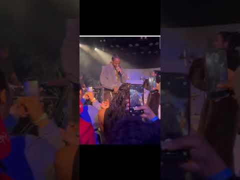 Queen brings kianalede and Big Sean on stage at her LA concert❤️