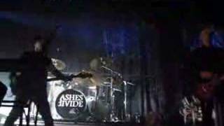 ASHES dIVIDE - Enemies (Live)