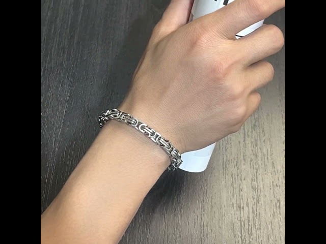 Vídeo relacionado con Gleamart Pulsera de acero inoxidable trenzado con cierre de gancho para mujeres, acero inoxidable, Acero inoxidable
