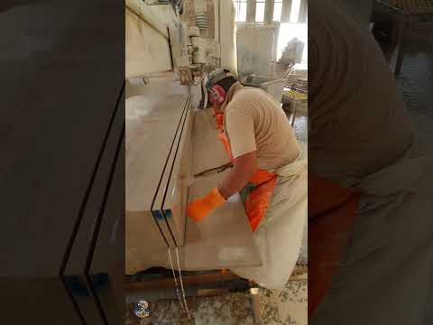 Warum Marmorplatten trotz ihres Gewichts so leicht brechen können