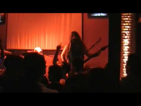 ENTER SANDMAN - Fernando Giovannetti on vocals with LIVE & LOUD