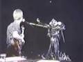 Queen "We Will Rock You" (fast version live ...