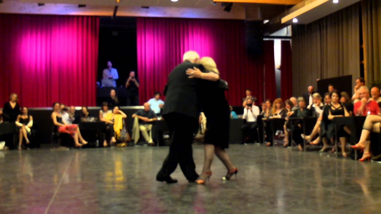 Rosa y Carlos Perez bailan Canaro in Encuentro de Tango Salon in Eupen