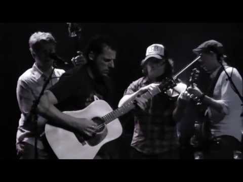 02 Infamous Stringdusters 2013-05-09 Well, Well