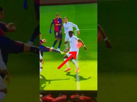 Tchouameni with a clear HANDBALL😨 But No Penalty to Barca ❌  #elclasico #tchouaméni