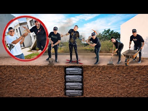 He ruined the trip for Team @SoyelWalteroficial // he stole all their suitcases