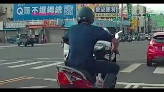 台南溪頂寮大橋很激動的騎士