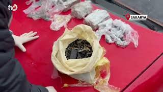 Otomobilin Kapılarına Zulalanmış Cephanelik Polis Ekiplerince Yakalandı