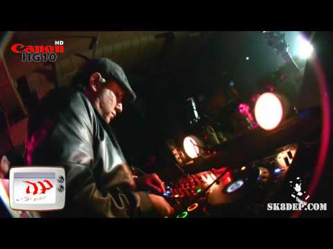 Alex Peace Spy Bar Chicago, IL 2010 (HG10)