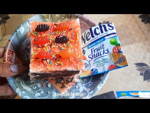 Welch's fruit snacks cake