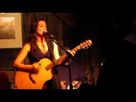 Jesus Loves Me Medley - Amy Grant
