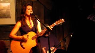 Amy Grant - Jesus Loves Me Medley