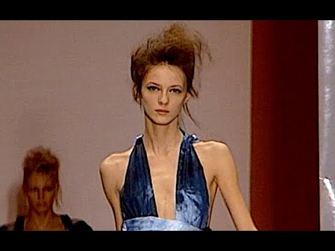 CNC Spring 2010 Milan - Fashion Channel