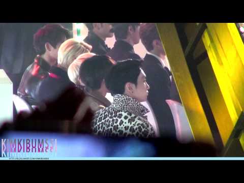 [HD fancam] 131114 Melon Music Awards SHINee 1 - 뒷모습 ㅠㅠ