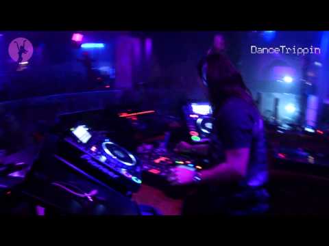 UMEK & Christian Cambas - On The Edge [played by Cristian Varela]