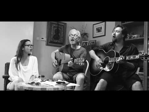 "SIVA POT" - Aleksander Mežek, Severa Gjurin in Gal Gjurin