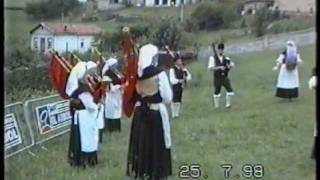 preview picture of video 'Banda Gaites de Noreña y Banda Gaites Jultayu - Carbayín Alto (25-7-1998)'