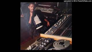 Download lagu Masike 'Funky' Mohapi - Chasin'(sample) mp3 Download lagu Masike 'Funky' Mohapi - Chasin'(sample) mp3