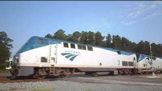 preview picture of video 'Amtrak Train Races Through Callahan Sub Division'